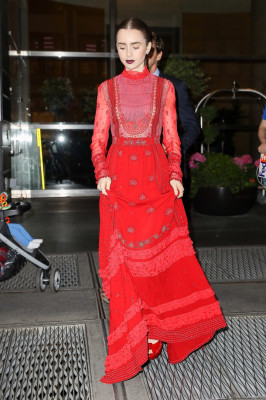 Lily Collins pic #973337
