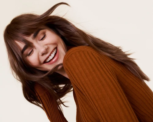 Lily Collins - Living Proof (2022)