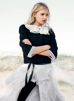 Lily Donaldson pic #843655