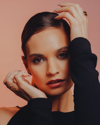 Lily James by Ryan Pfluger for LA Times (Feb 2022)