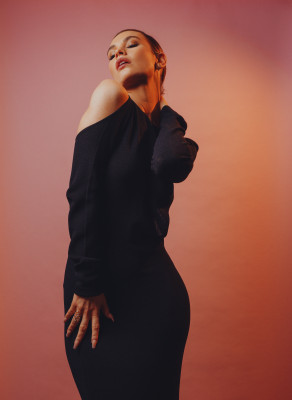 Lily James by Ryan Pfluger for LA Times (Feb 2022)
