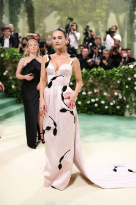 Lily James - Met Gala in New York 05/06/2024