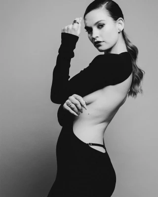 Lily James by Ryan Pfluger for LA Times (Feb 2022)