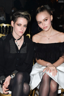 Lily-Rose Depp – Chanel Metiers D’Art 2019/2020 Show in Paris