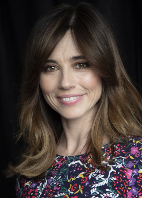 Linda Cardellini – “Dead To Me” Press Conference Portraits in Hollywood