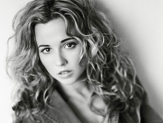 Linda Cardellini pic #222855