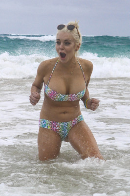 photo 19 in Lindsay Lohan gallery [id586629] 2012-11-29 00:00:00