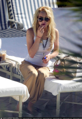 photo 17 in Lindsay Lohan gallery [id150221] 2009-04-20 00:00:00