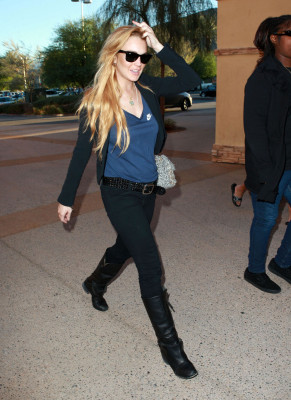photo 4 in Lindsay Lohan gallery [id313670] 2010-11-16 00:00:00