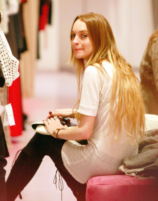 photo 3 in Lindsay Lohan gallery [id149514] 2009-04-17 00:00:00