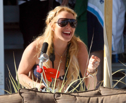 photo 12 in Lindsay Lohan gallery [id128829] 2009-01-14 00:00:00