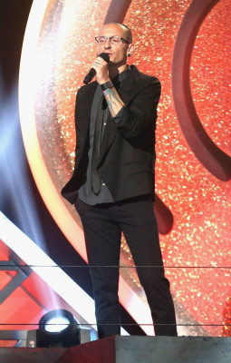 Linkin Park - Chester Bennington at iHeartRadio Music Awards 05/01/2014