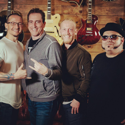 Linkin Park - Chester Bennington at D&#039;Angelico Guitar Showroom in NY 05/01/2017