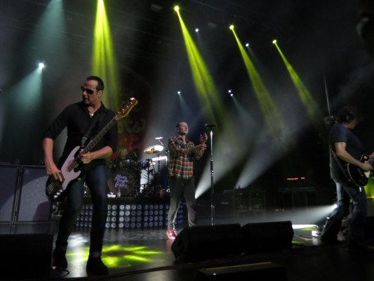 Linkin Park - Chester Bennington with STP in Biloxi, MS 11/01/2013