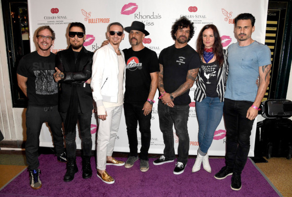 Linkin Park - Chester Bennington at Rhonda&#039;s Kiss Concert in LA 11/03/2016