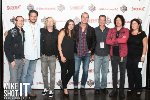 Linkin Park - Chester Bennington with STP in Atlantic City 09/07/2013