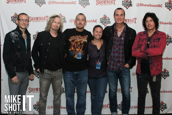 Linkin Park - Chester Bennington with STP in Atlantic City 09/07/2013