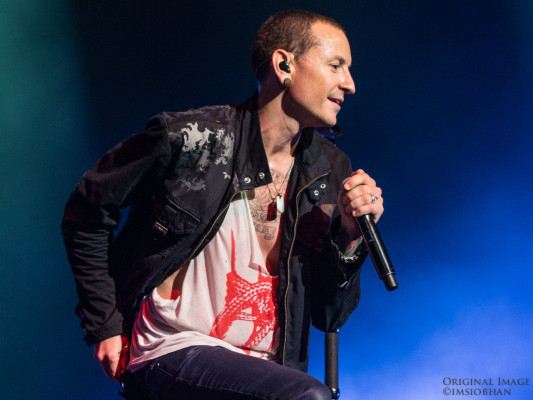 Linkin Park - Chester Bennington with STP in Atlantic City 09/07/2013