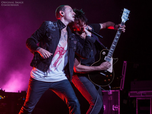 Linkin Park - Chester Bennington with STP in Atlantic City 09/07/2013