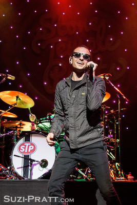 Linkin Park - Chester Bennington with STP in Seattle, Washington 04/08/2015