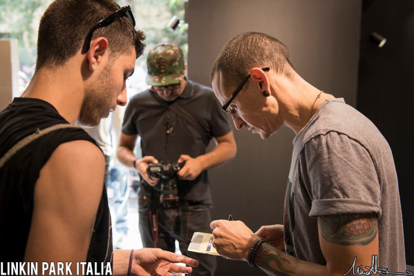 Linkin Park - Chester Bennington at Porsche Design Store in Milan 06/10/2014 