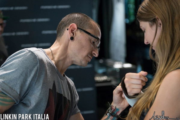 Linkin Park - Chester Bennington at Porsche Design Store in Milan 06/10/2014 