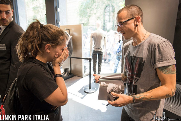 Linkin Park - Chester Bennington at Porsche Design Store in Milan 06/10/2014 