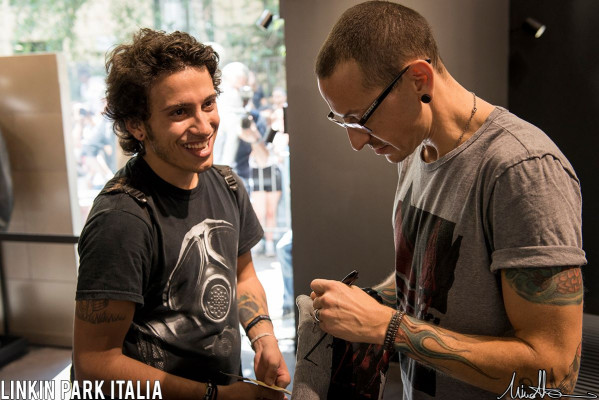 Linkin Park - Chester Bennington at Porsche Design Store in Milan 06/10/2014 