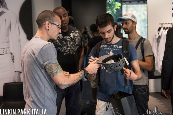 Linkin Park - Chester Bennington at Porsche Design Store in Milan 06/10/2014 