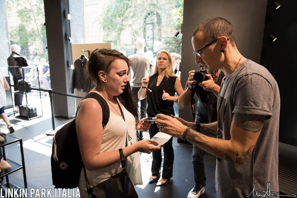 Linkin Park - Chester Bennington at Porsche Design Store in Milan 06/10/2014 