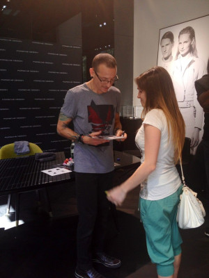 Linkin Park - Chester Bennington at Porsche Design Store in Milan 06/10/2014 