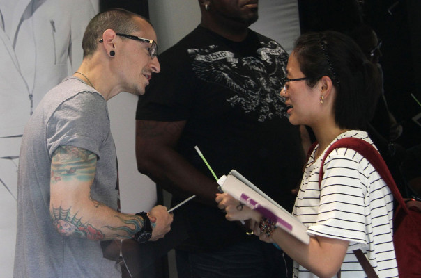 Linkin Park - Chester Bennington at Porsche Design Store in Milan 06/10/2014 