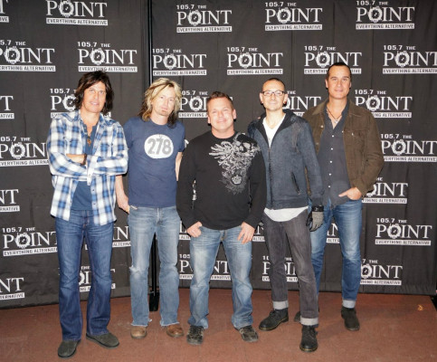 Linkin Park - Chester Bennington with STP in Sauget, Illinois 12/11/2013