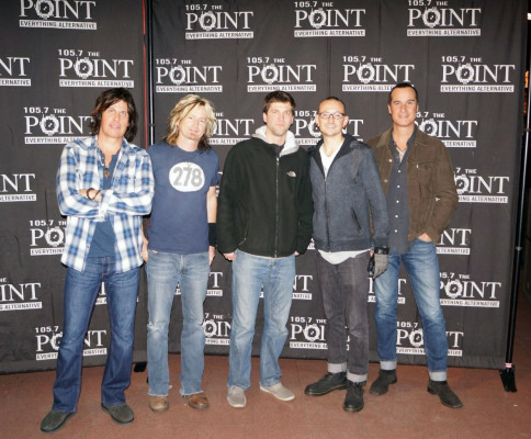 Linkin Park - Chester Bennington with STP in Sauget, Illinois 12/11/2013