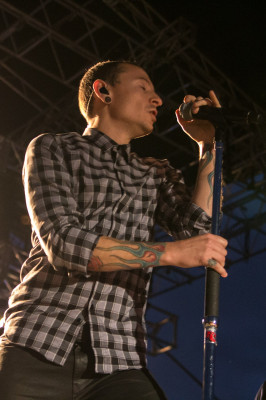 Linkin Park - Chester Bennington at STP Fall US Tour in Oklahoma City 09/13/2013