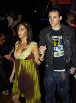 Linkin Park - 32nd Annual American Music Awards in Los Angeles 11/14/2004