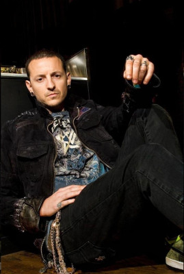 Linkin Park - Chester Bennington by Jim Louvau for Club Tattoo 03/21/2009