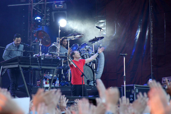 Linkin Park - Live In Red Square in Moscow 06/23/2011
