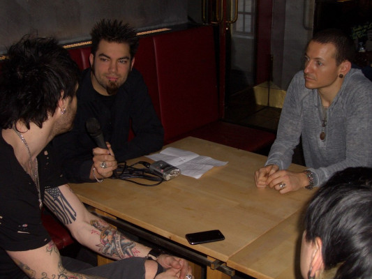 Linkin Park - Chester Bennington with Dead By Sunrise in Cologne 02/25/2010
