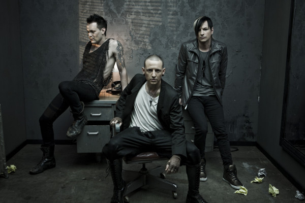 Linkin Park - Chester Bennington - Out Of Ashes Photoshoot 05/29/2009
