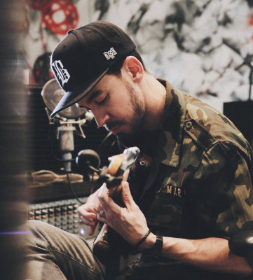 Linkin Park - Mike Shinoda - Post Traumatic Photoshoot 01/30/2018