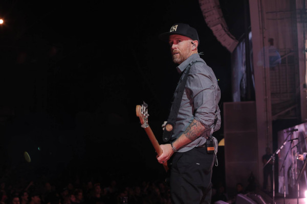 Linkin Park &amp; Friends Celebrate Life in Honor of Chester Bennington 10/27/2017
