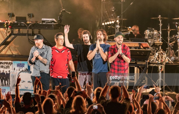 Linkin Park &amp; Friends Celebrate Life in Honor of Chester Bennington 10/27/2017