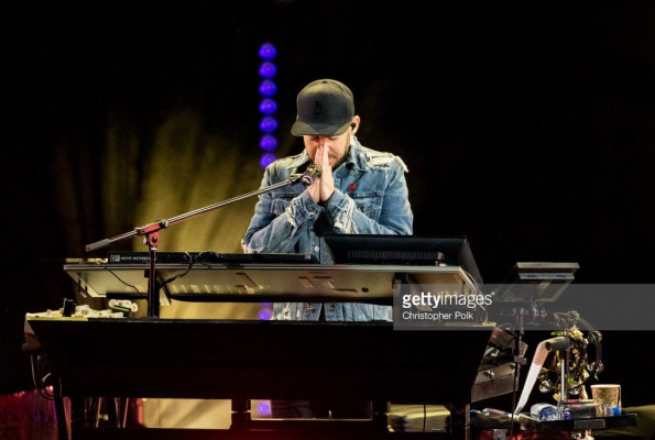 Linkin Park &amp; Friends Celebrate Life in Honor of Chester Bennington 10/27/2017