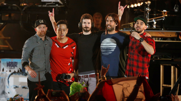 Linkin Park &amp; Friends Celebrate Life in Honor of Chester Bennington 10/27/2017