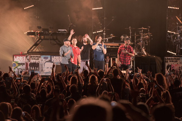 Linkin Park &amp; Friends Celebrate Life in Honor of Chester Bennington 10/27/2017