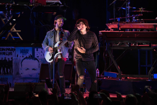 Linkin Park &amp; Friends Celebrate Life in Honor of Chester Bennington 10/27/2017