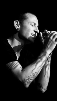Linkin Park - Chester Bennington opening Club Tattoo in Las Vegas 07/04/2009