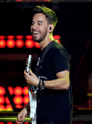 Linkin Park - MTVu Fandom Awards in San Diego 07/24/2014