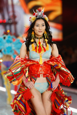 photo 25 in Liu Wen gallery [id936032] 2017-01-28 00:00:00